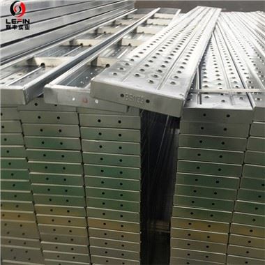 Tavola d'acciaio per ponteggi Vietnam 250mm